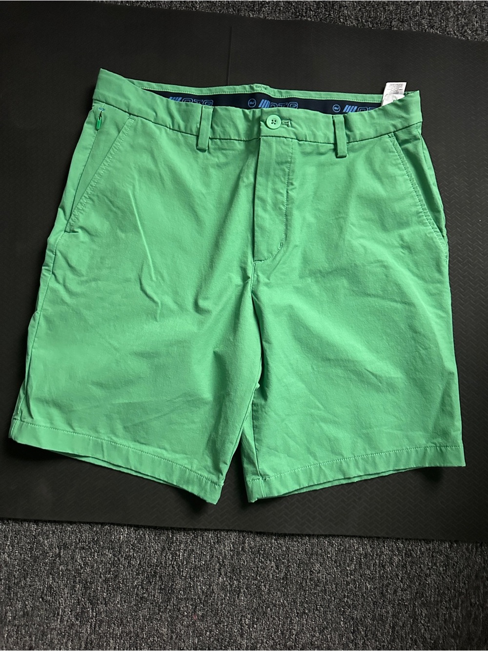 Vineyard Vines Mint Green Flat Front Men's Shorts